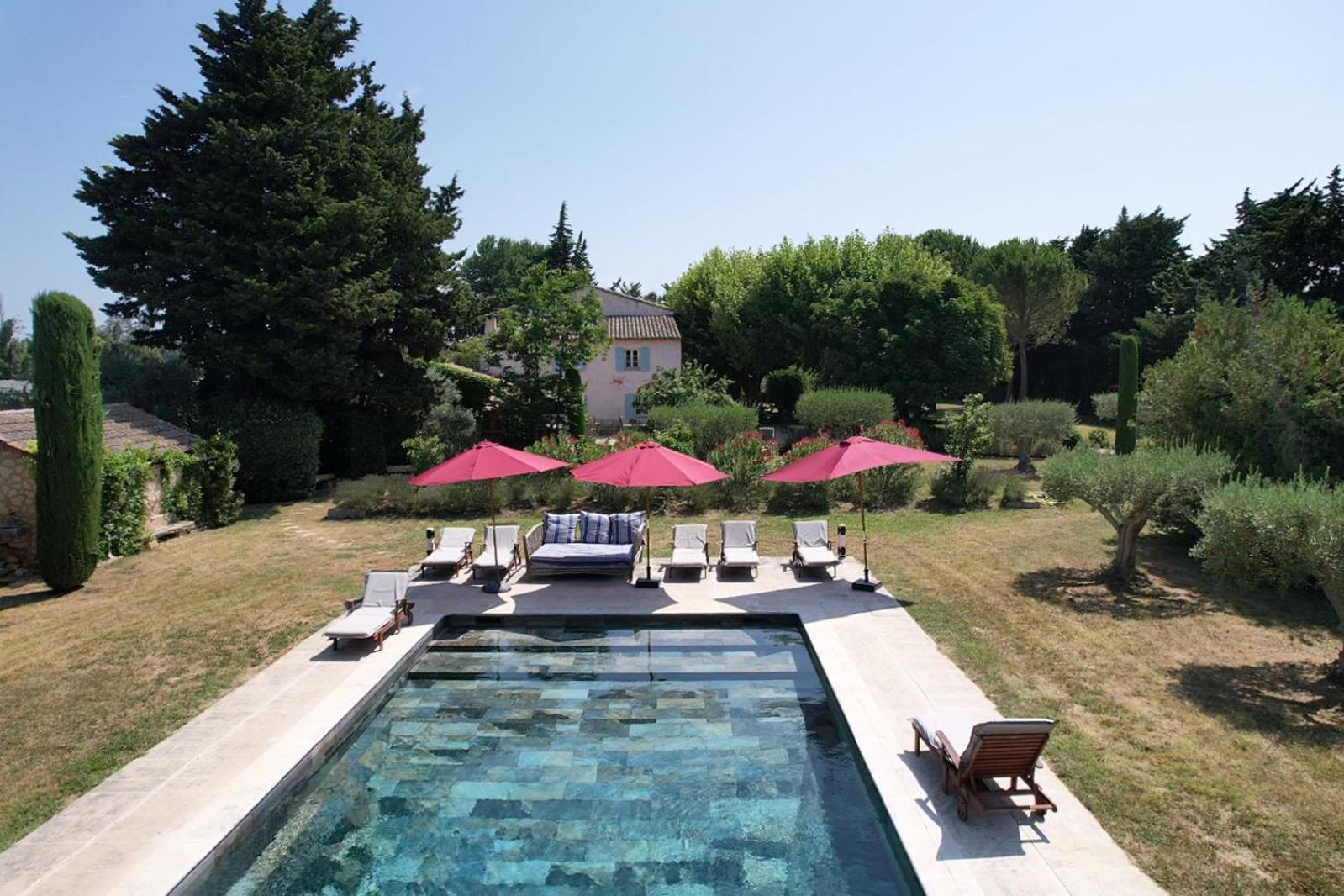 Superbe Mas Provençal 600m2 avec une Superbe Piscine Chauffée et très grand jardin 9000m2, situé au cœur du Luberon en campagne proche de L'Isle sur la Sorgue, 12 personnes, LS2-17 FIGNOULADO Cavaillon Exterior foto